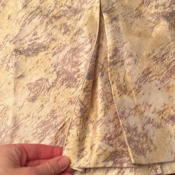 BCBGmaxazria Skirt, Size 6 - Picture 2 of 5